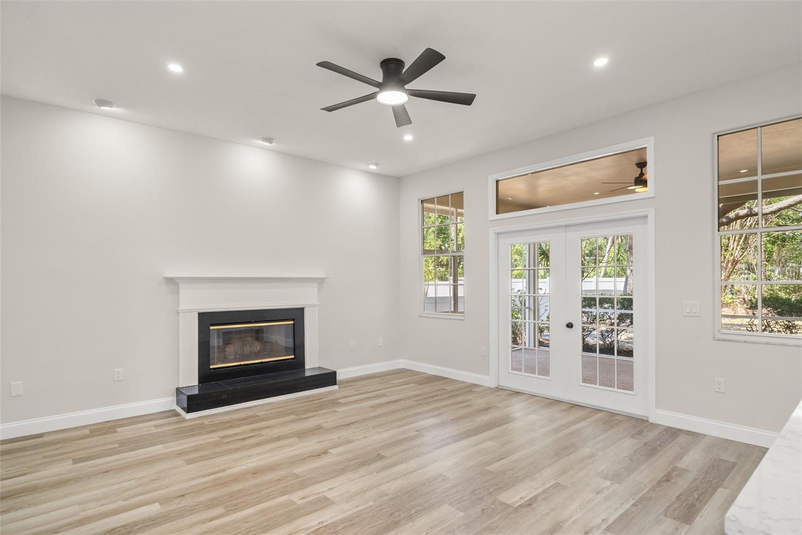 Image 7 of 32 For 4317 74th Avenue E