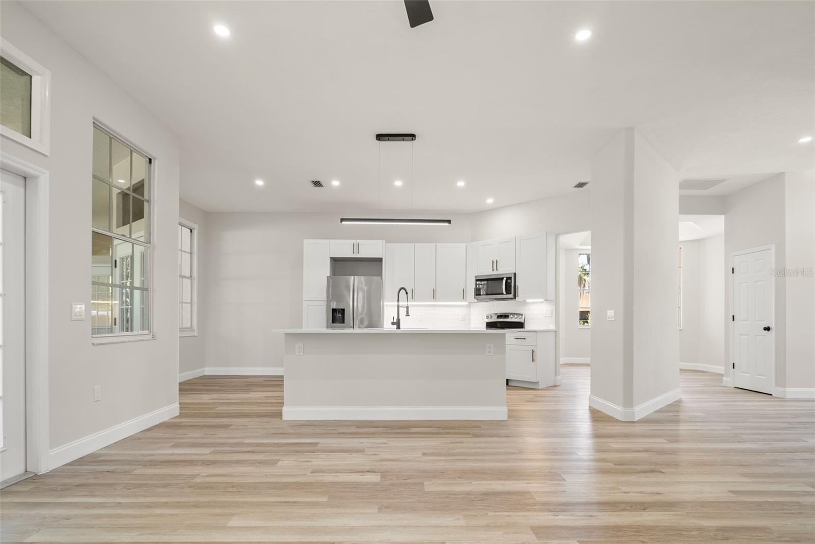Image 9 of 32 For 4317 74th Avenue E