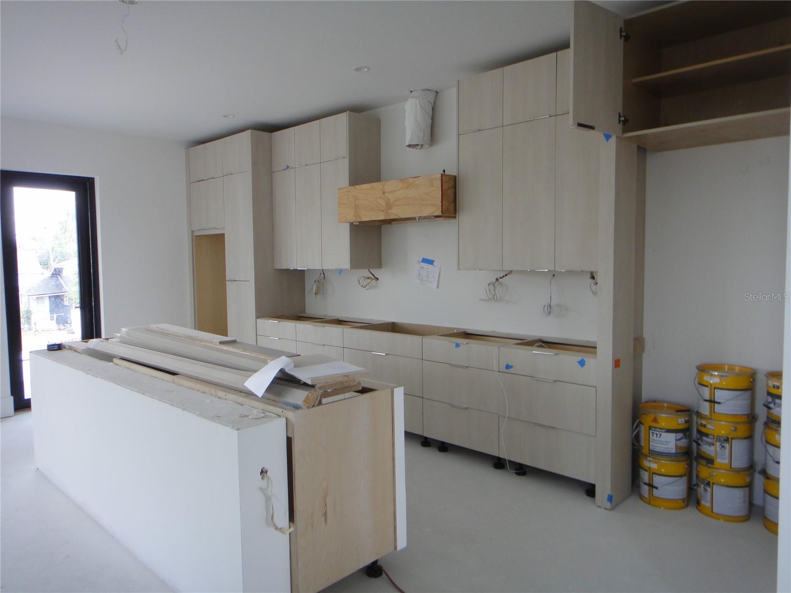 Image 12 of 17 For 501 Ross Avenue 1