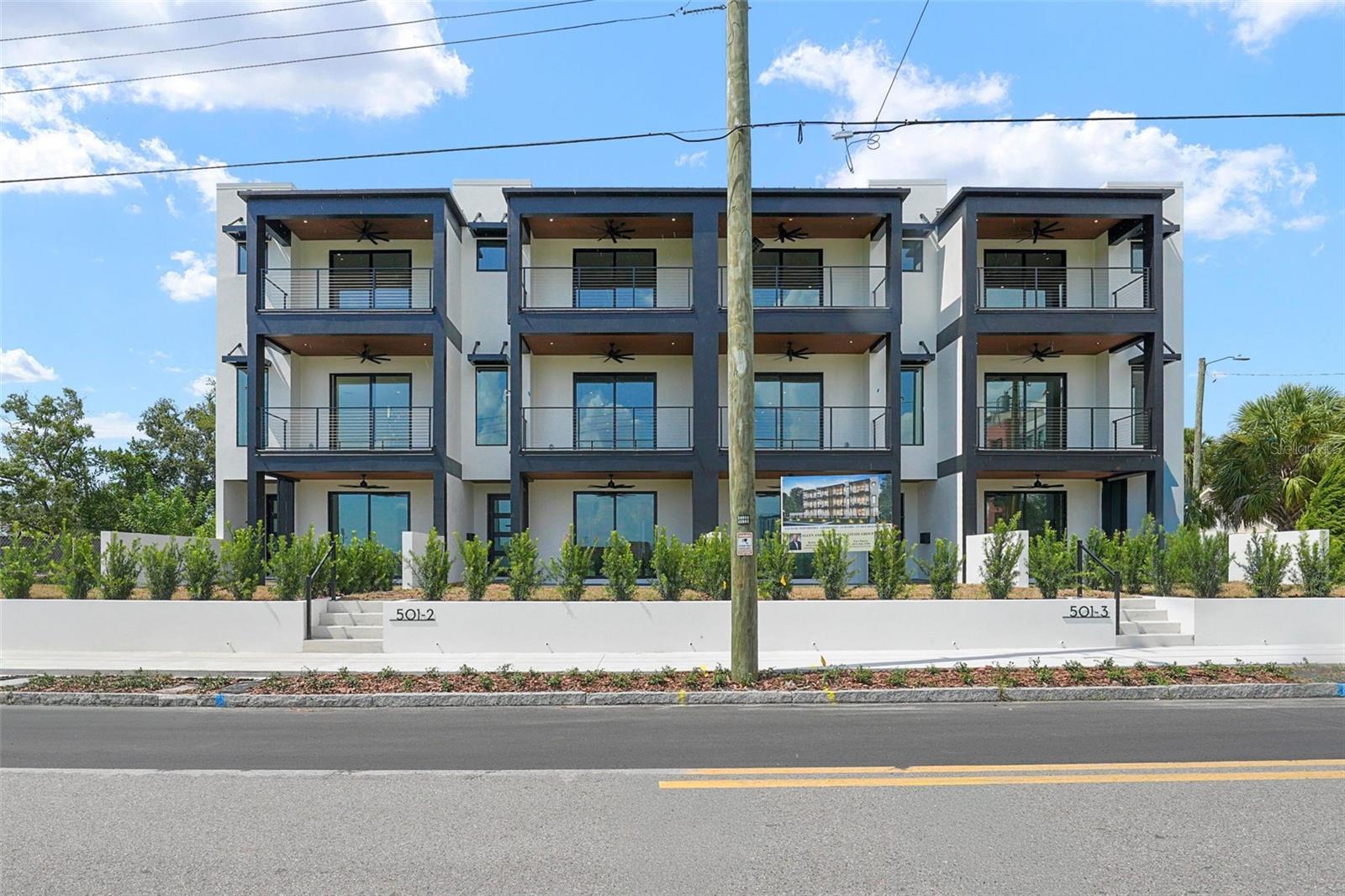 Image 76 of 87 For 501 Ross Avenue 1