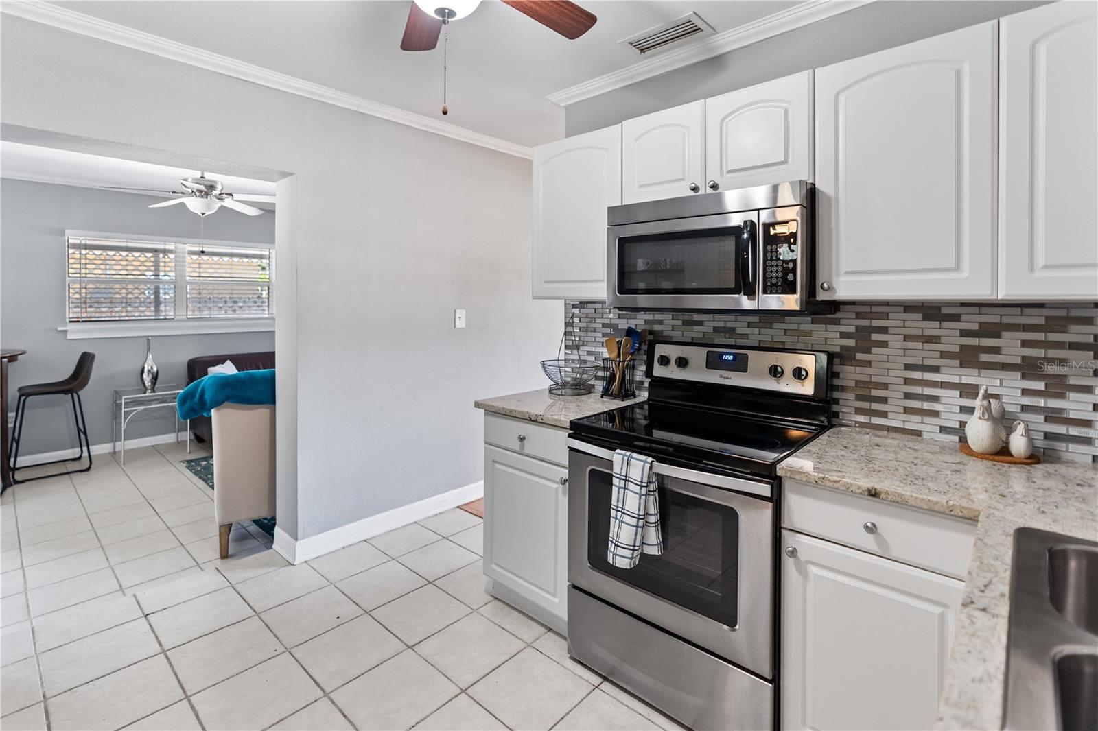 Image 12 of 44 For 3005 Helen Avenue