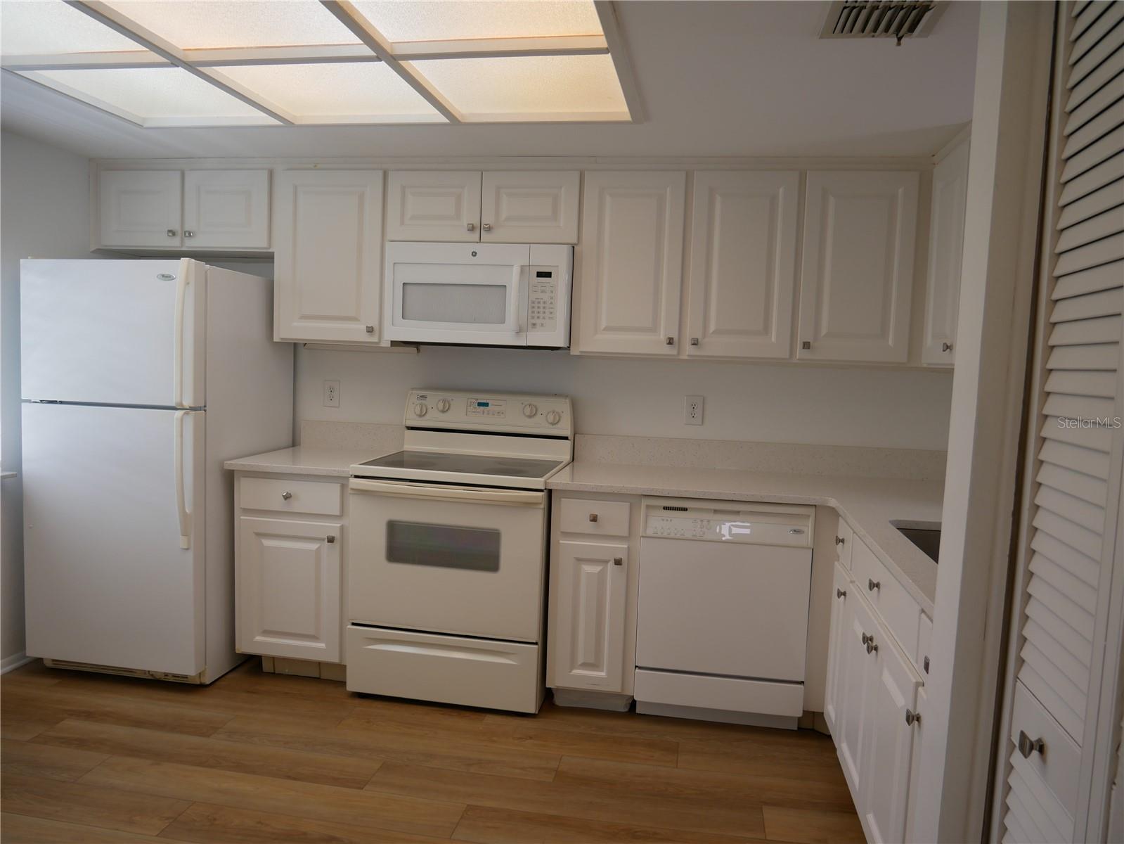 Image 10 of 18 For 2297 Lark Circle E E