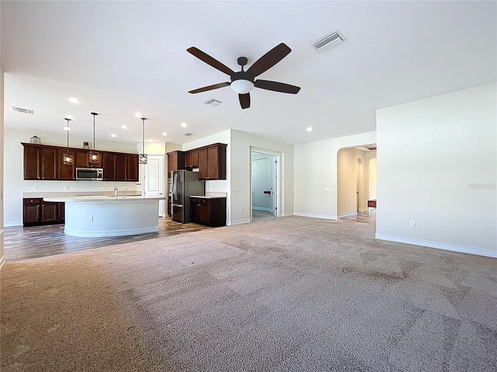 Image 12 of 50 For 1723 Whitewillow Drive