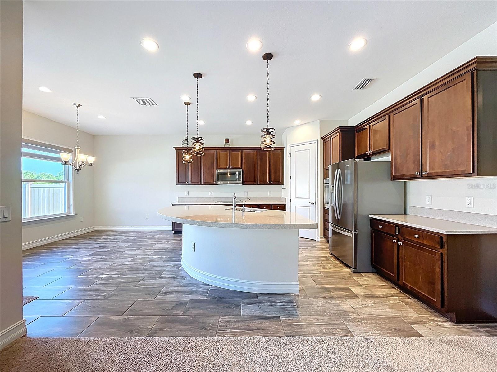 Image 13 of 50 For 1723 Whitewillow Drive