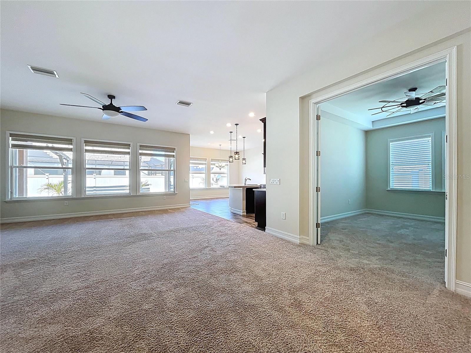 Image 9 of 50 For 1723 Whitewillow Drive