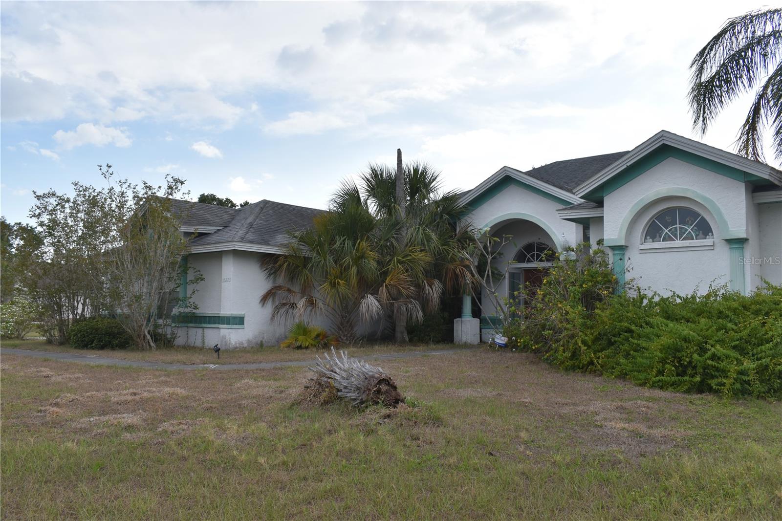 Listing photo id 2 for 10223 Tarragon Drive