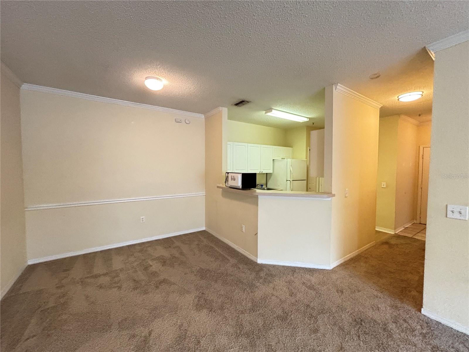 Image 4 of 11 For 18001 Richmond Place Drive 822
