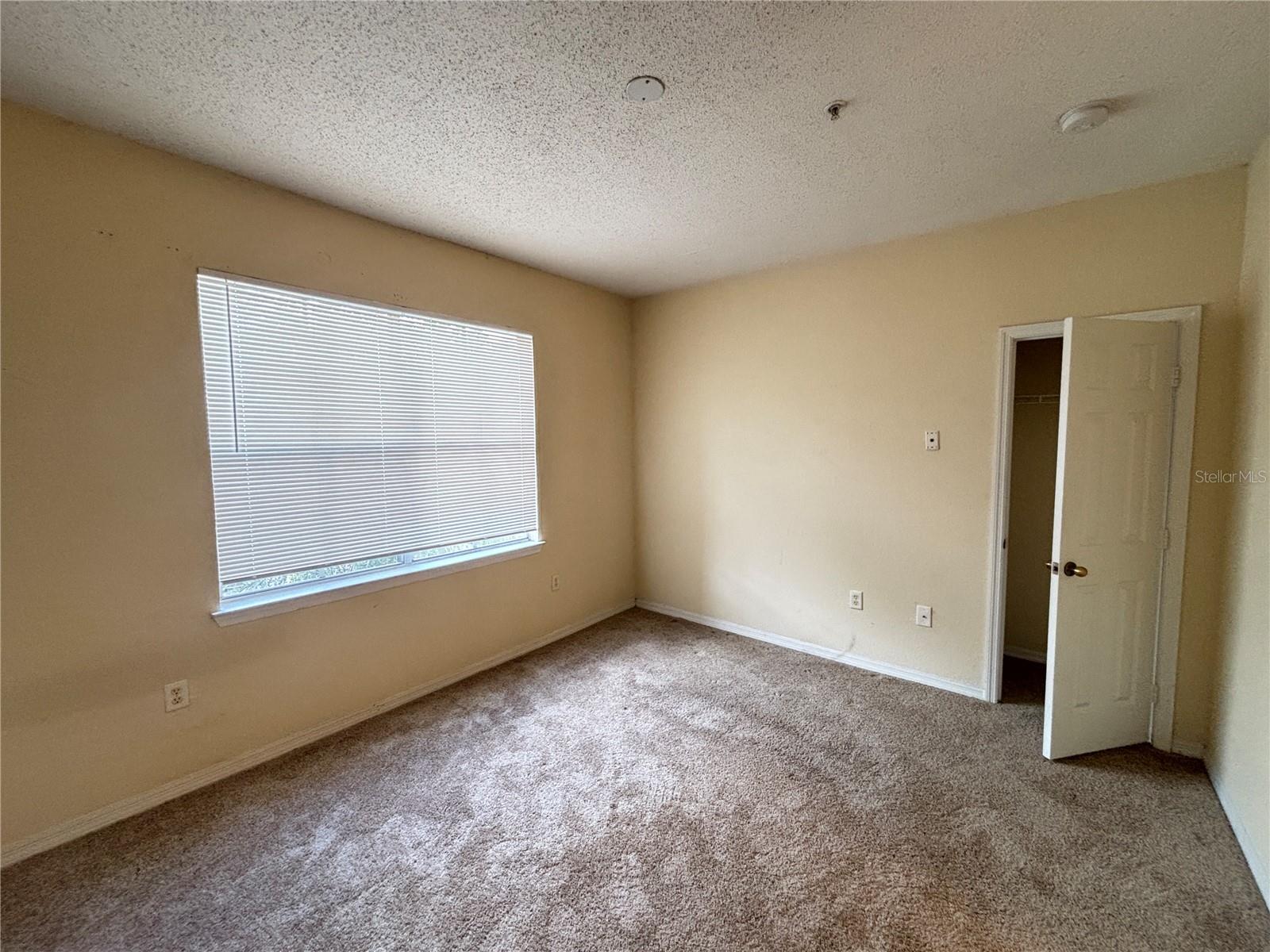 Image 6 of 11 For 18001 Richmond Place Drive 822