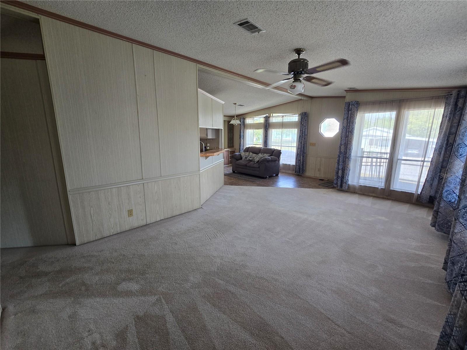 Image 3 of 21 For 8017 Fiat Avenue