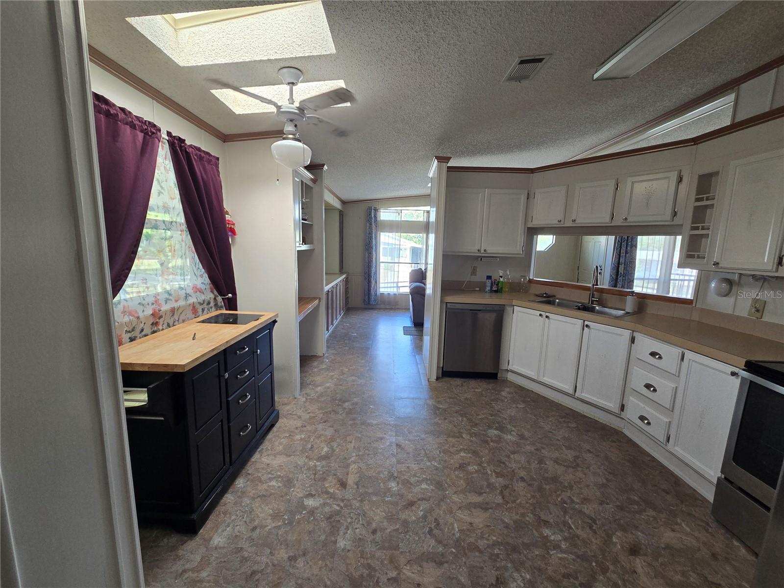 Image 5 of 21 For 8017 Fiat Avenue