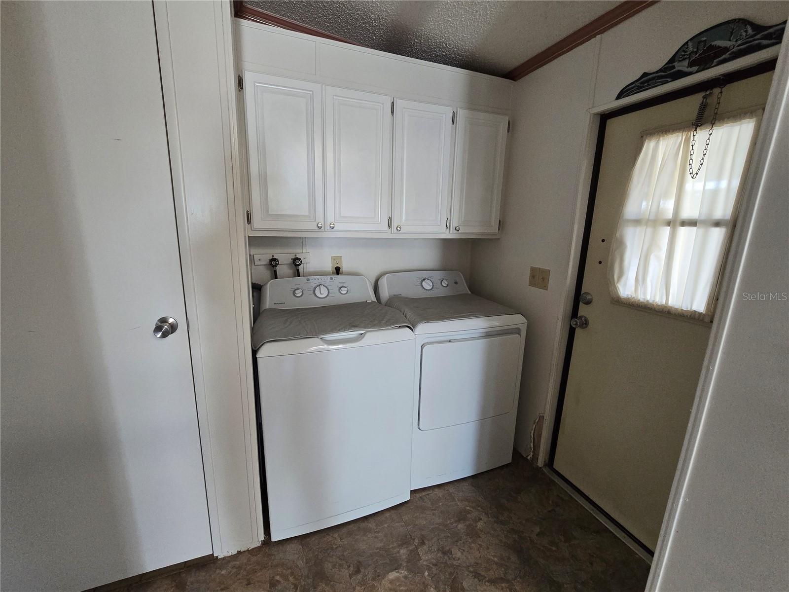 Image 8 of 21 For 8017 Fiat Avenue