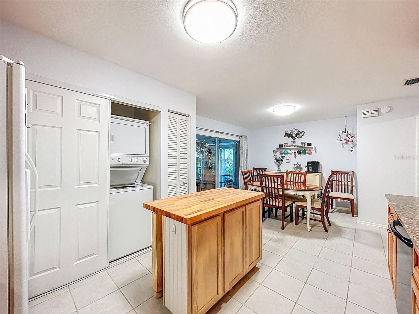 Image 16 of 49 For 3078 Pointer Dr