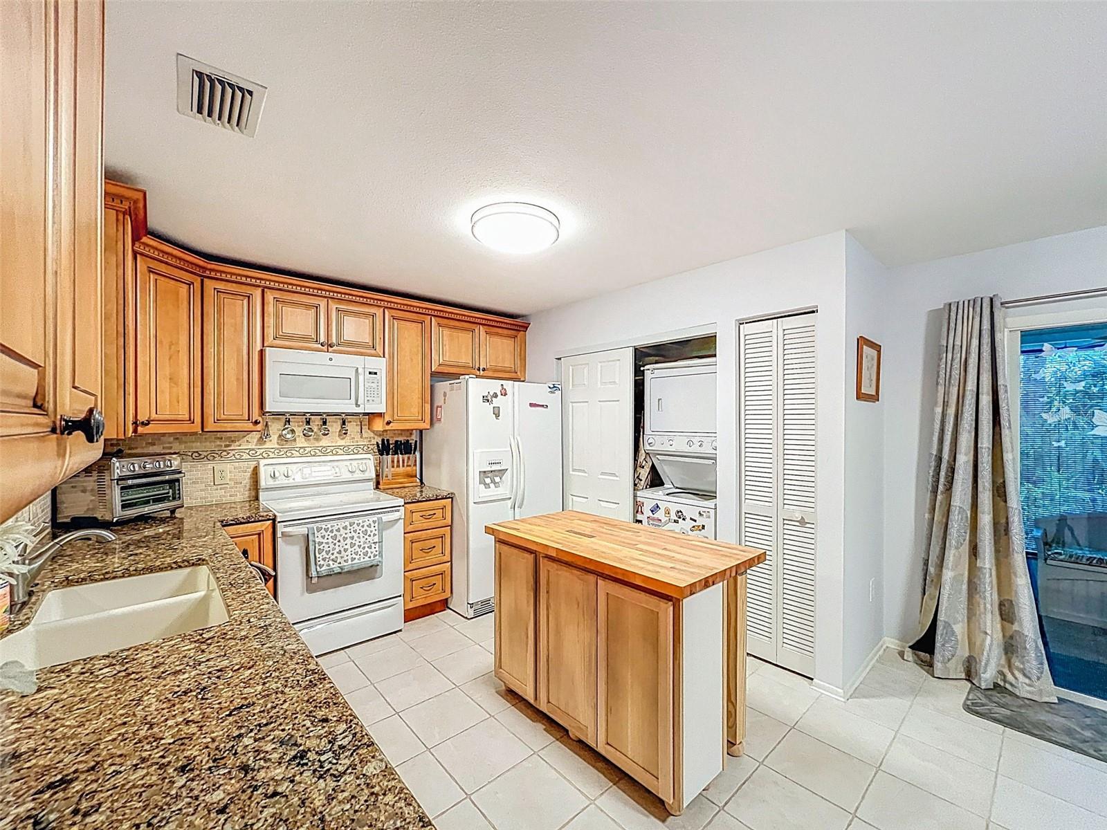 Image 17 of 49 For 3078 Pointer Dr