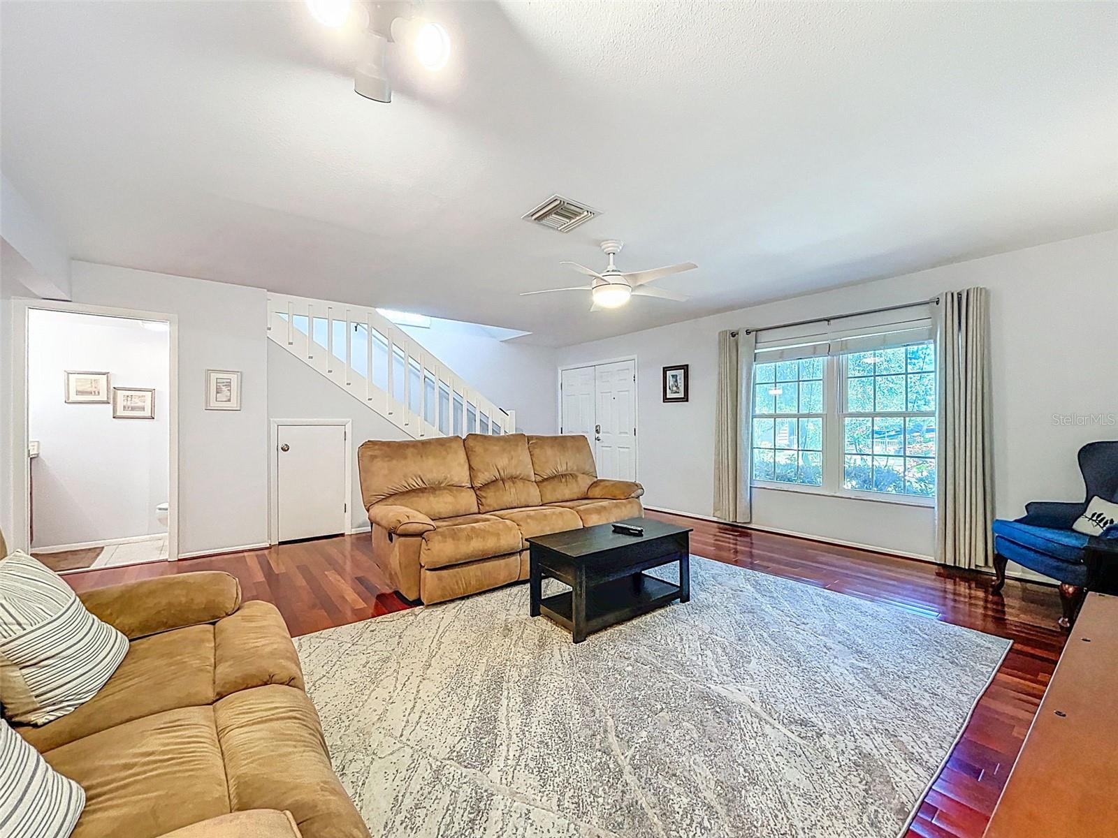 Image 8 of 49 For 3078 Pointer Dr