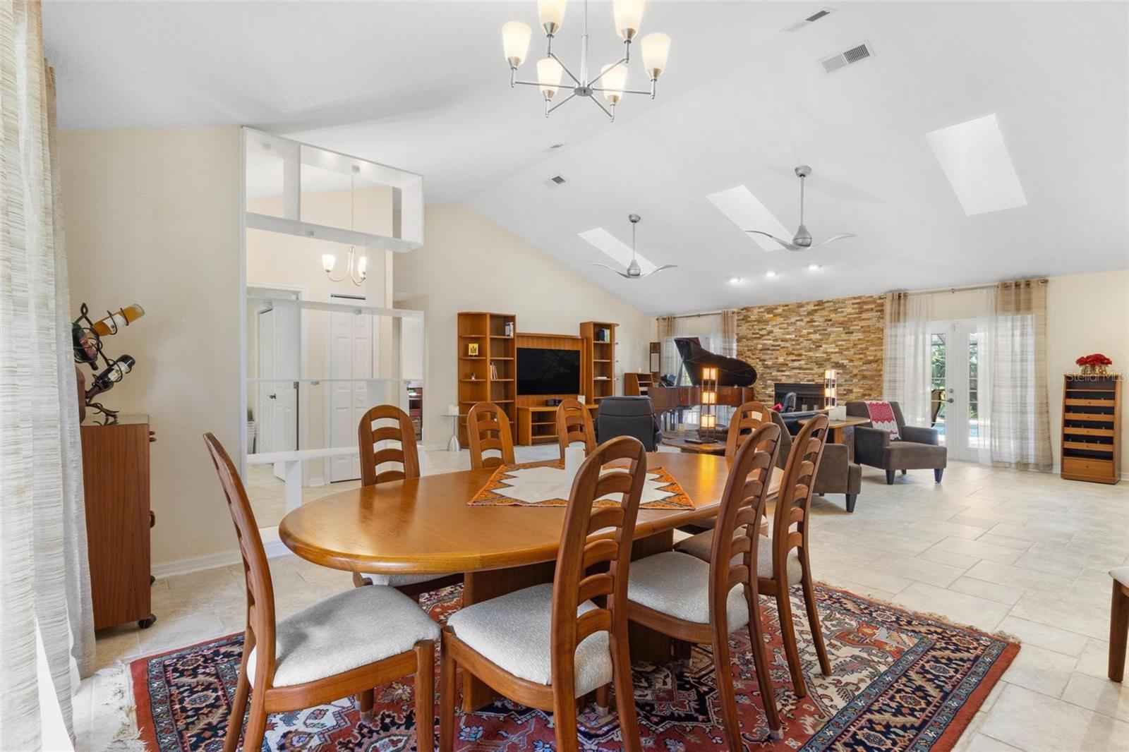 Image 18 of 71 For 6407 112th Avenue