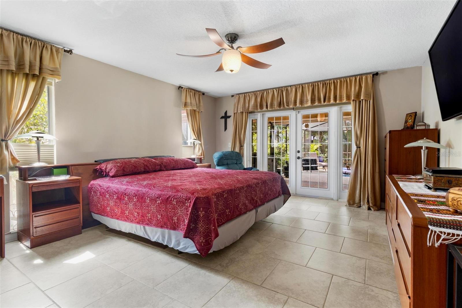 Image 30 of 71 For 6407 112th Avenue