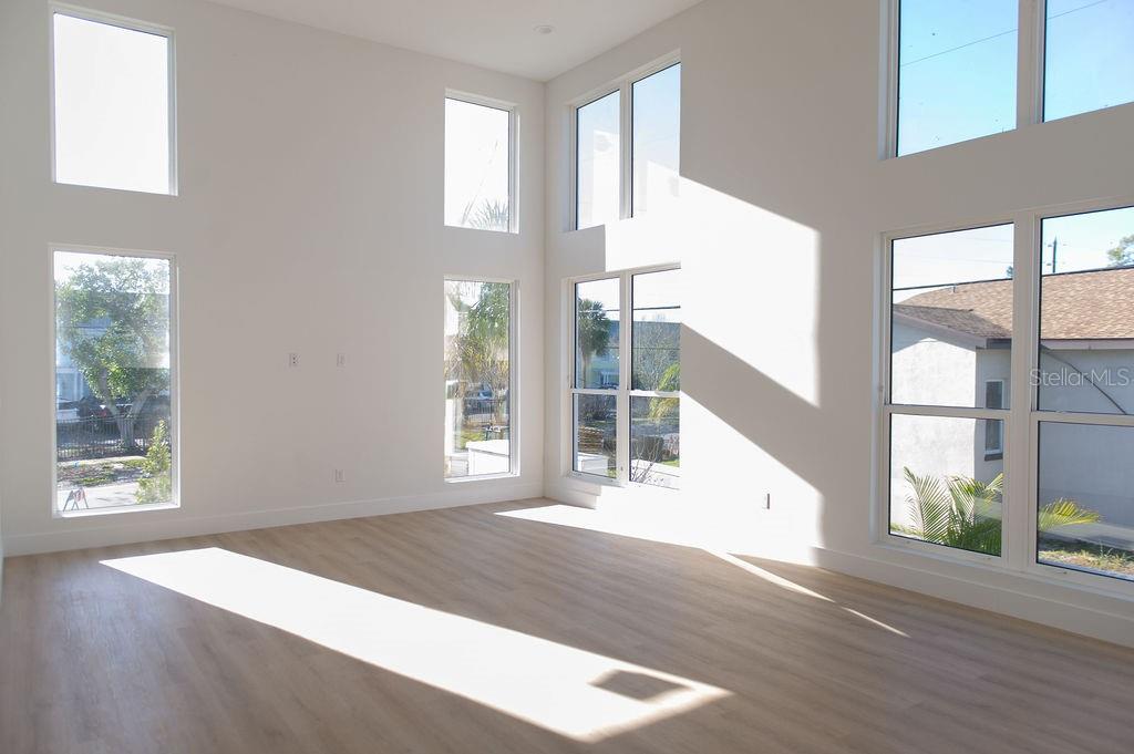 Image 2 of 28 For 3820 Pompano Drive Se