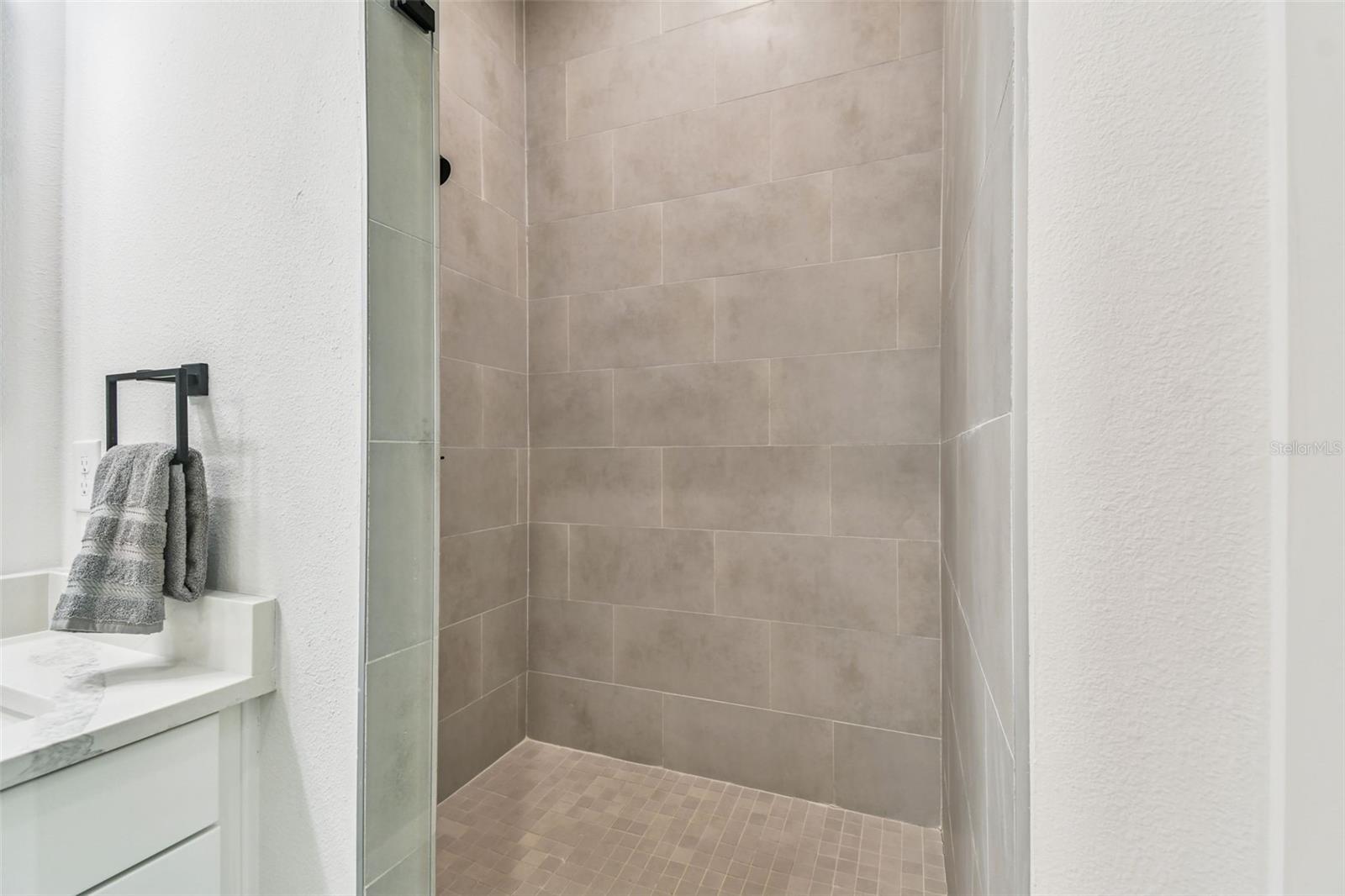 Image 60 of 87 For 3820 Pompano Drive Se