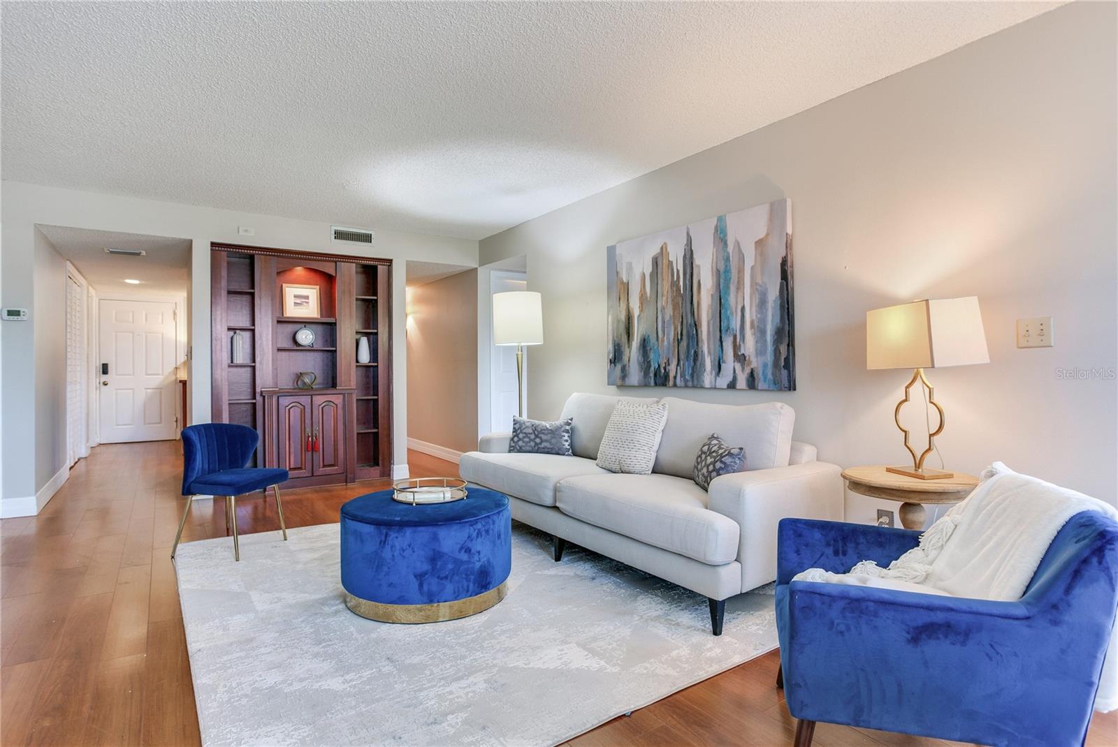 Image 16 of 52 For 14820 Rue De Bayonne  208
