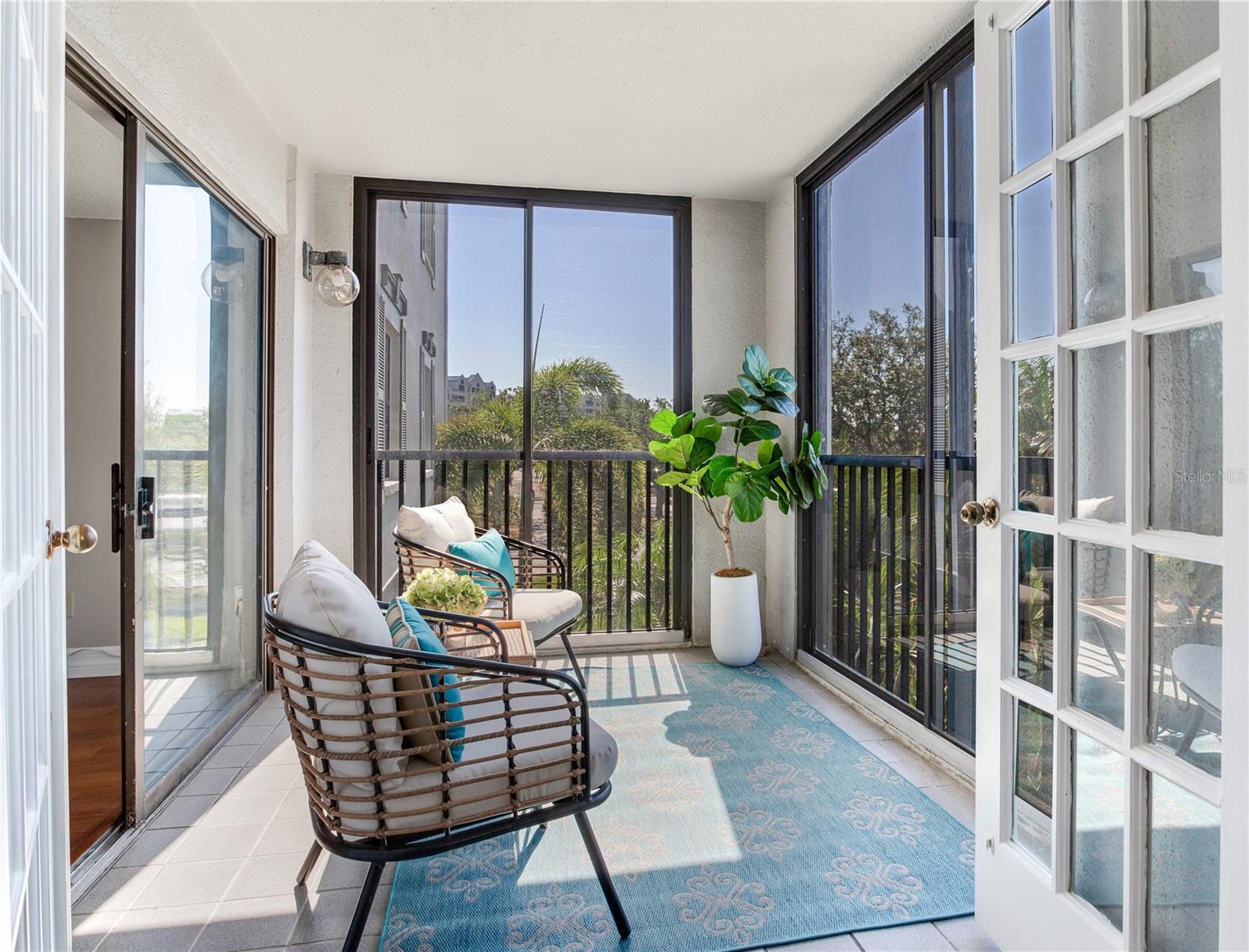 Image 19 of 52 For 14820 Rue De Bayonne  208