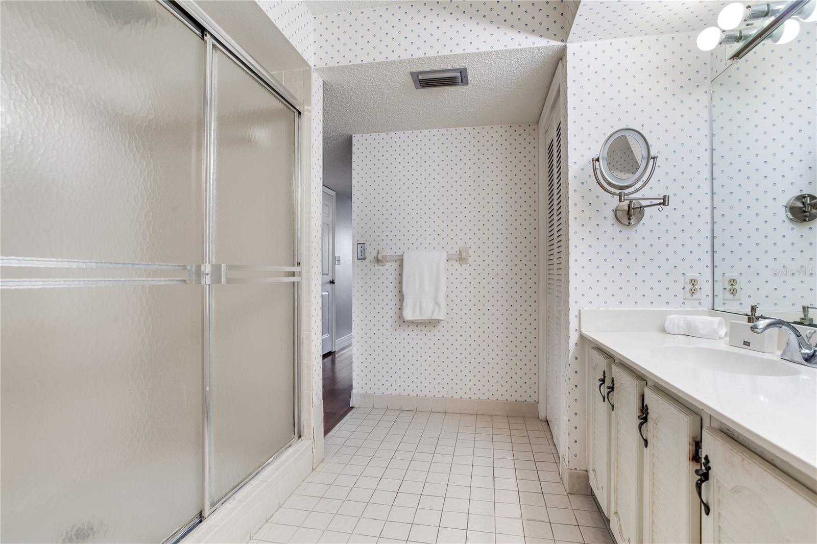 Image 30 of 52 For 14820 Rue De Bayonne  208