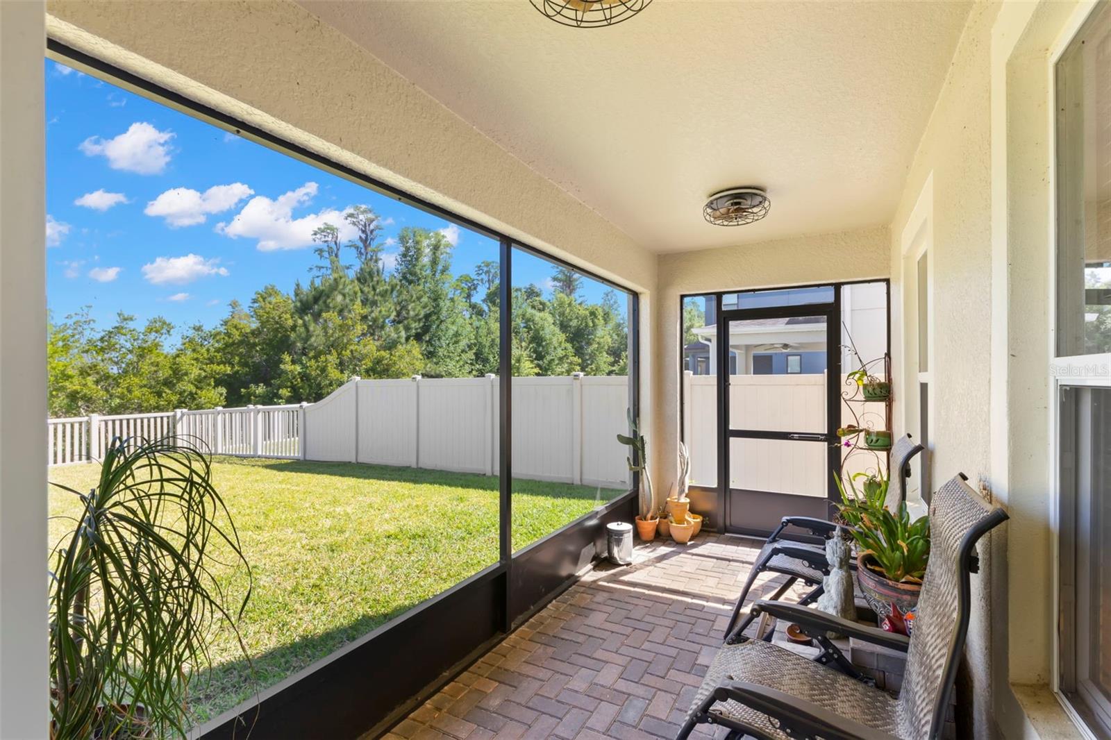 Image 27 of 44 For 19487 Roseate Drive