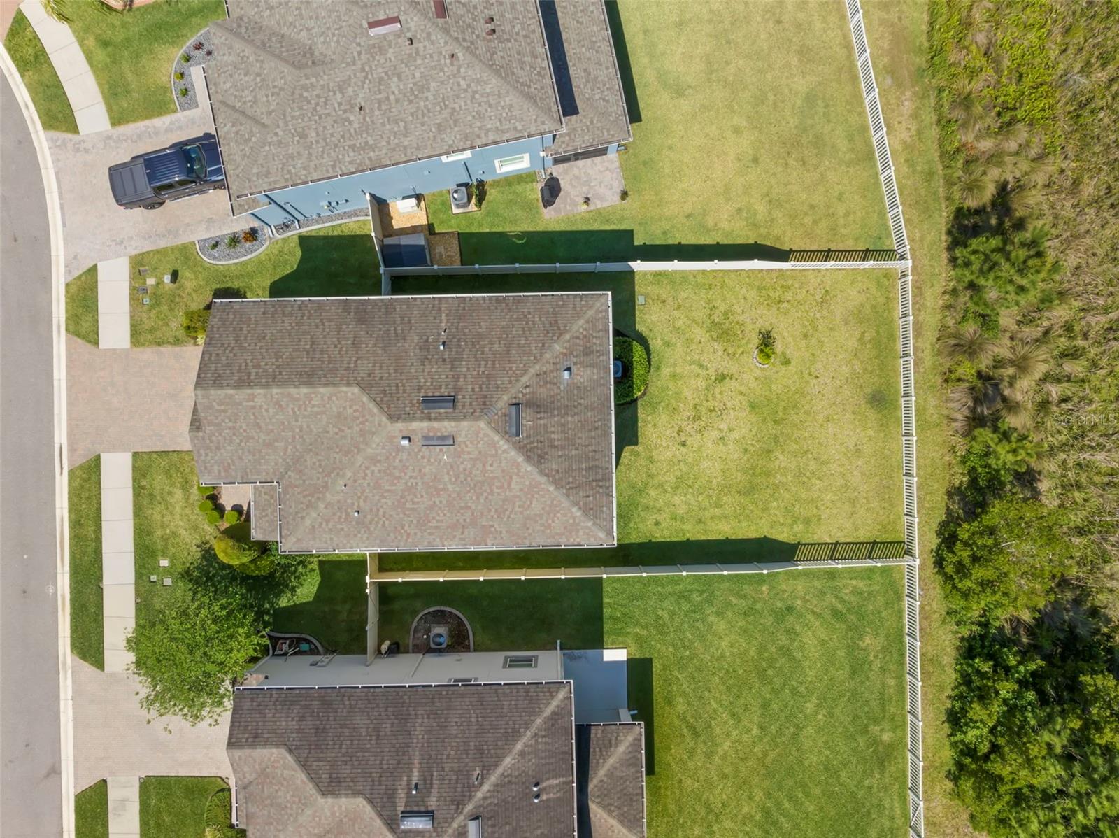 Image 31 of 44 For 19487 Roseate Drive