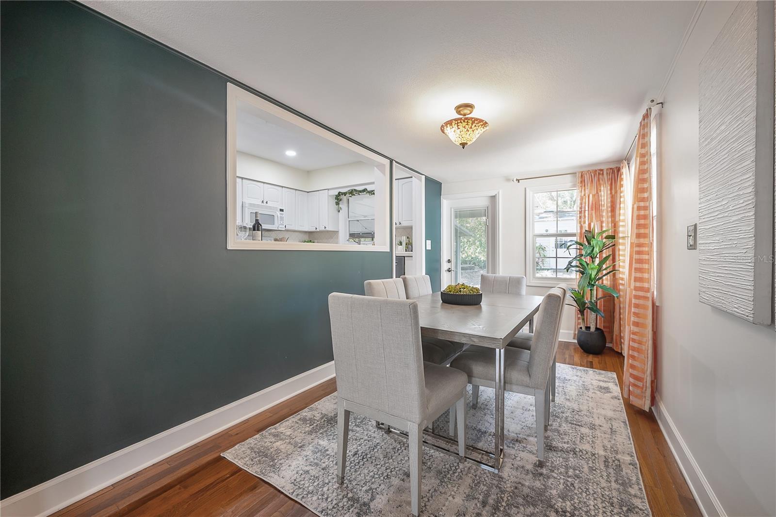 Image 11 of 41 For 1211 Park Circle