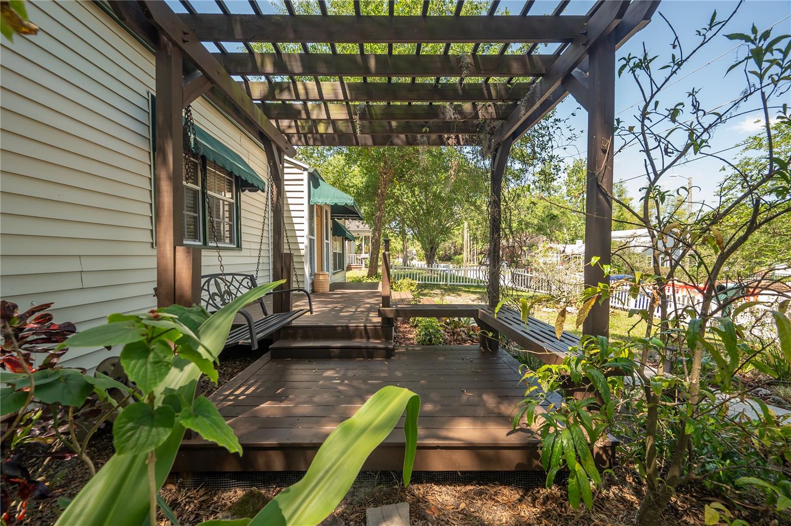 Image 6 of 41 For 1211 Park Circle