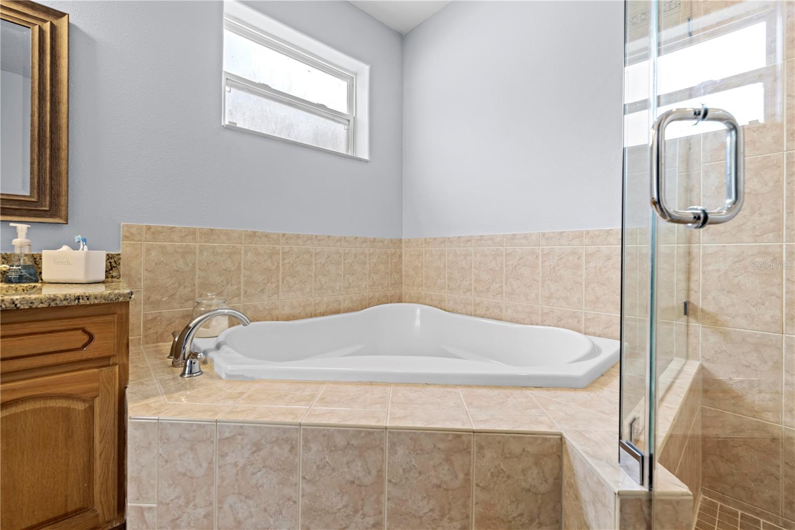 Image 21 of 57 For 212 Bradford Avenue