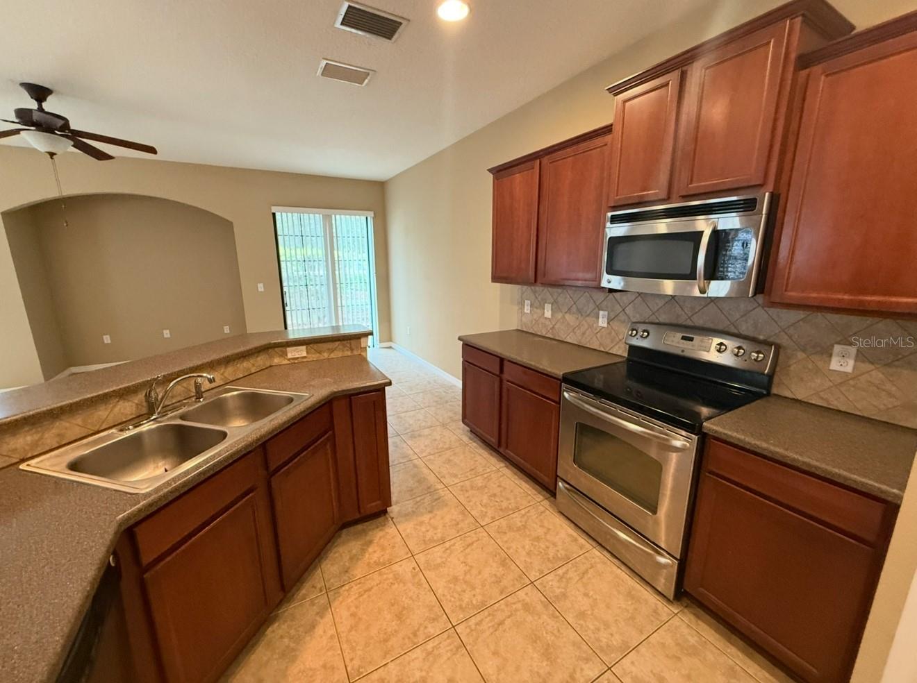 Image 4 of 21 For 16604 Kingletside Court