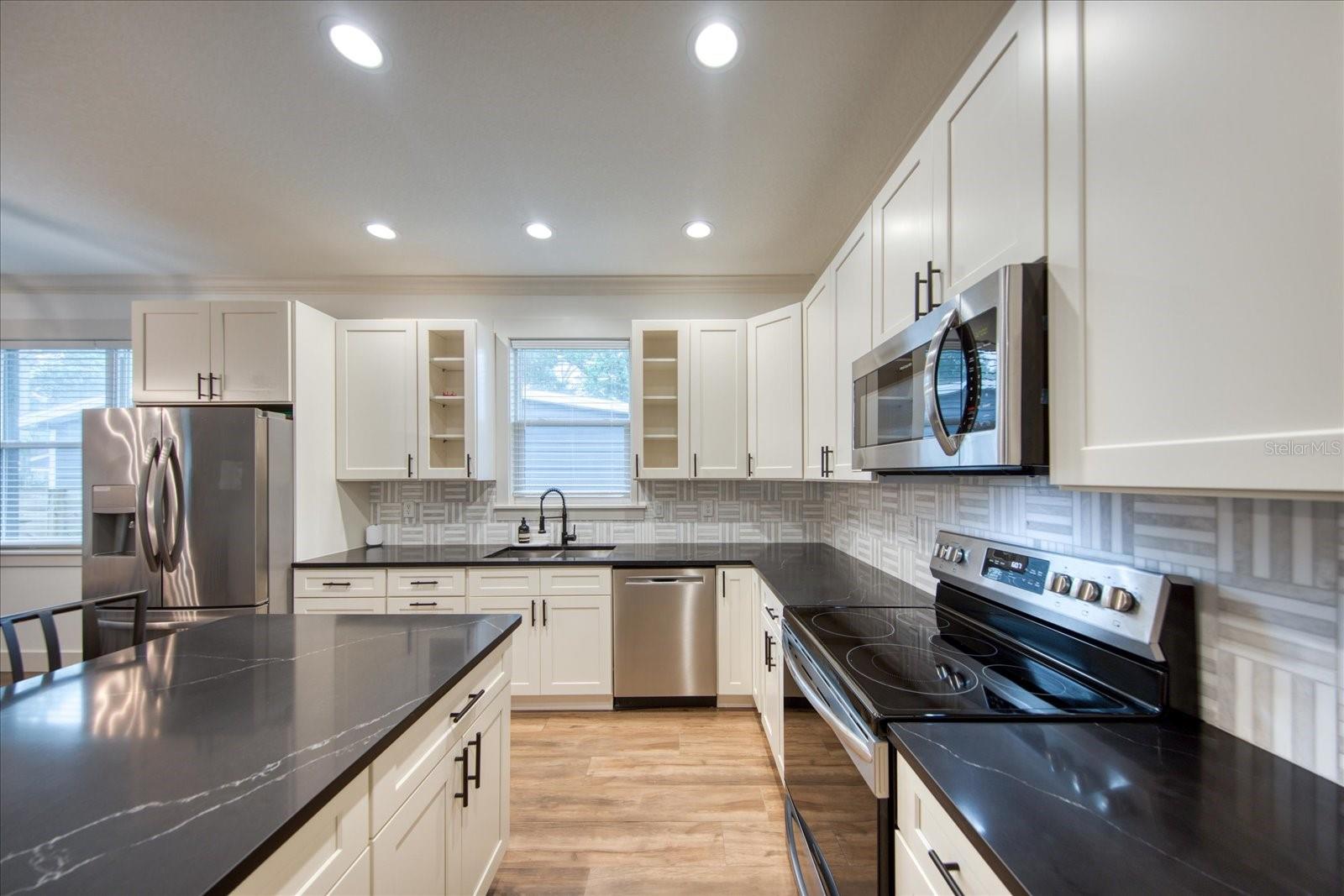 Image 10 of 30 For 1518 Diana Street