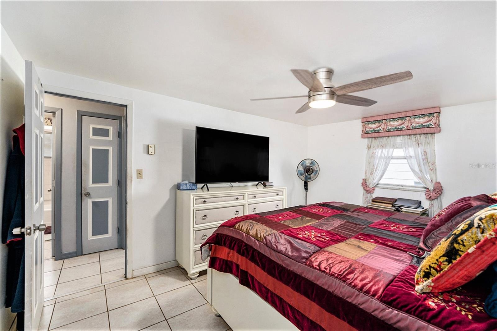 Image 11 of 25 For 10737 Scenic Drive