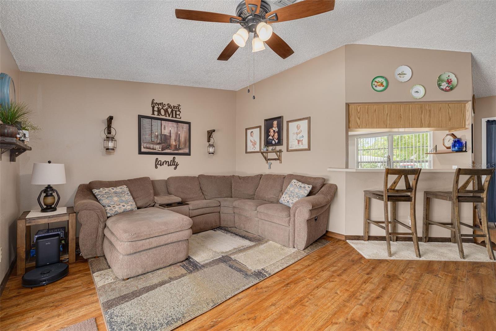 Image 3 of 26 For 2153 Catalina Drive N