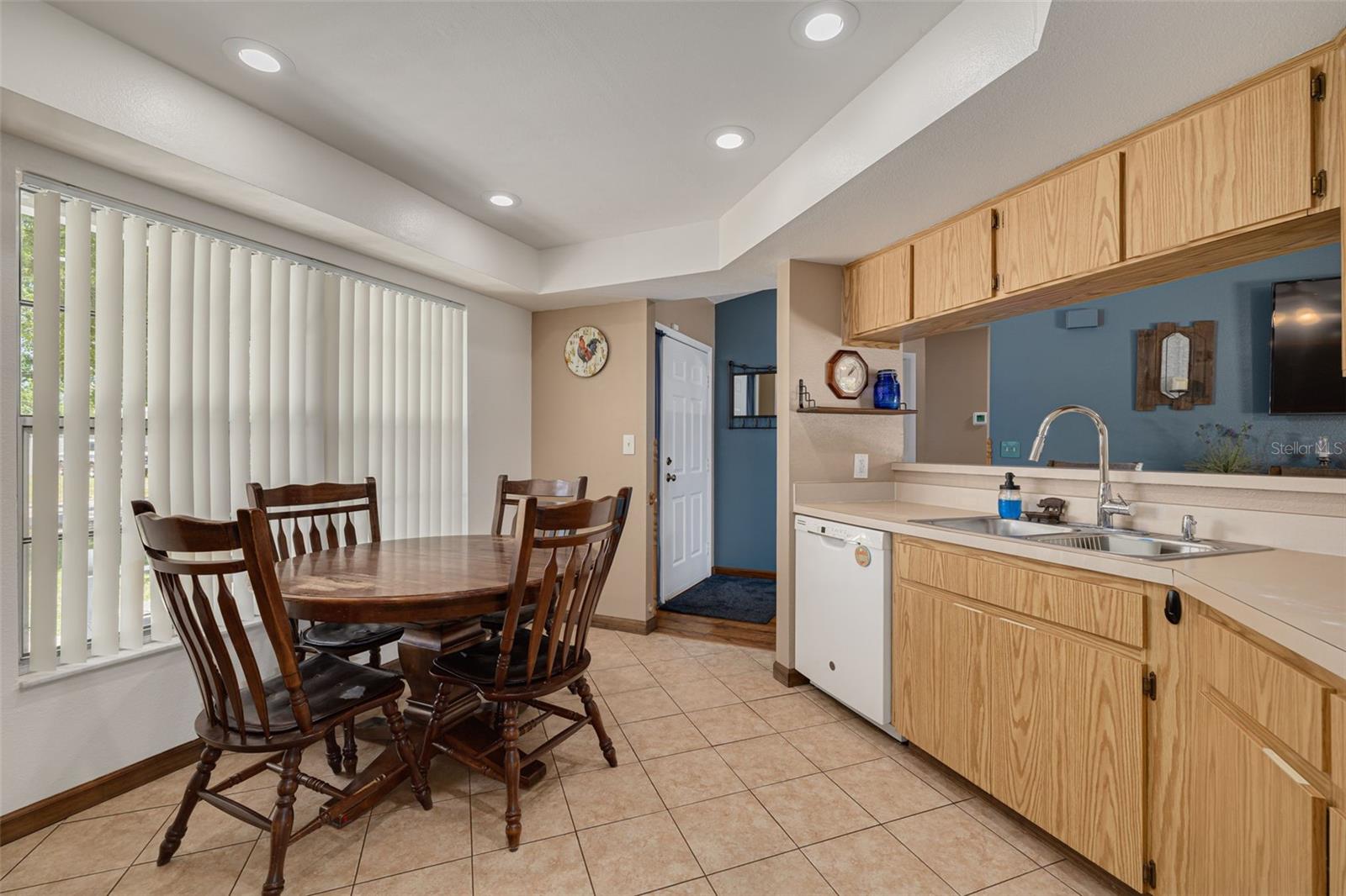 Image 7 of 26 For 2153 Catalina Drive N