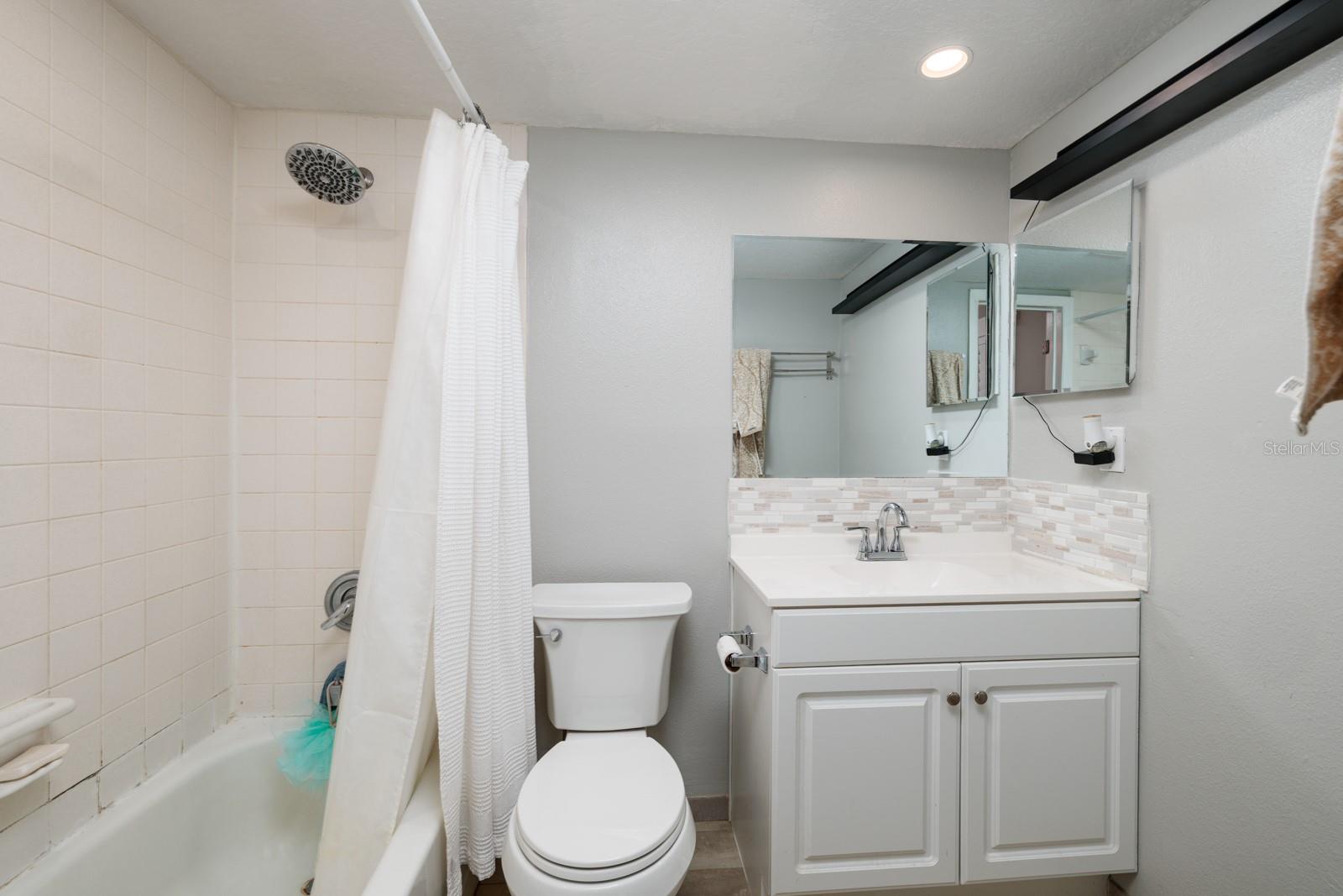 Image 13 of 24 For 11708 Raintree Village Boulevard A