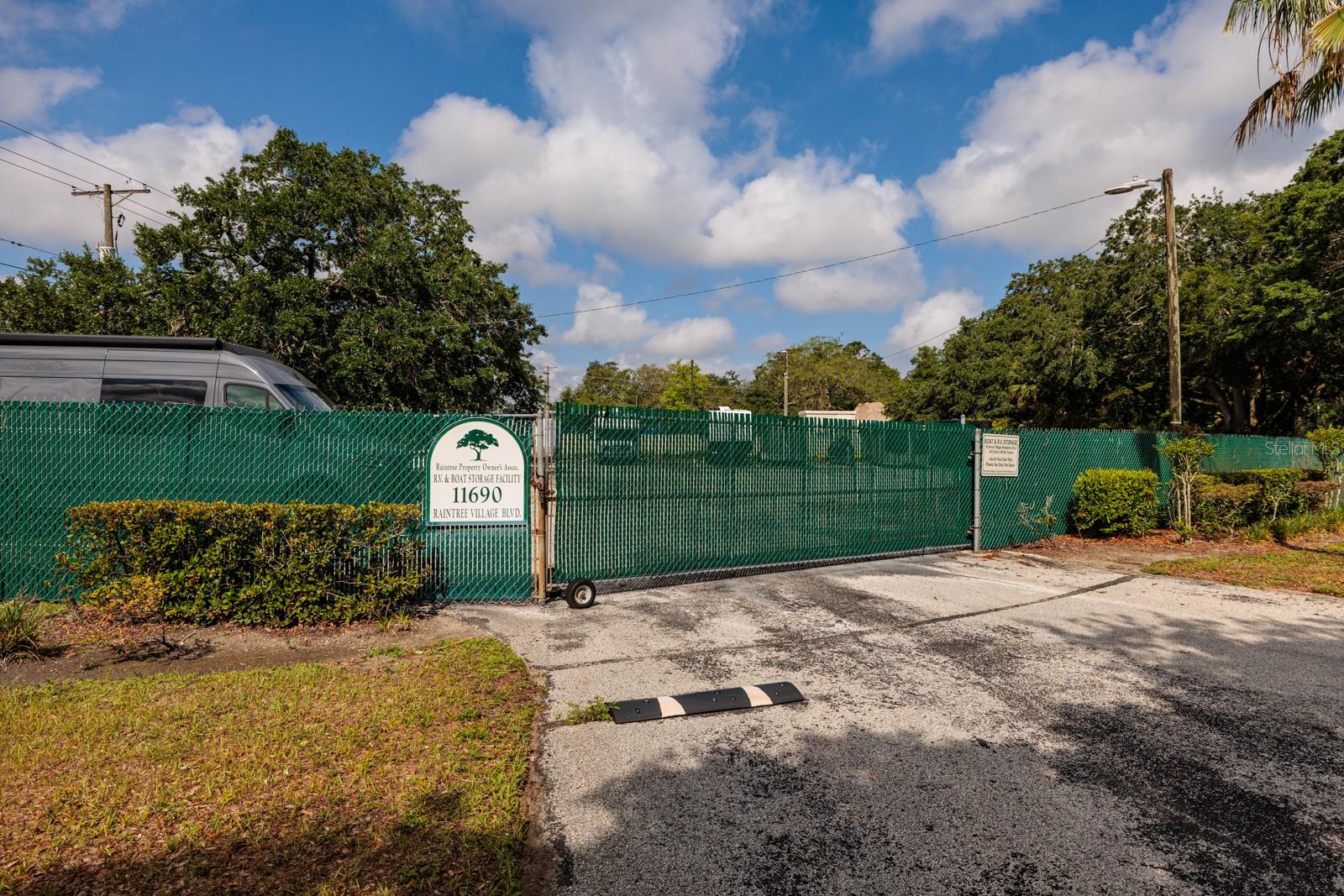 Image 23 of 24 For 11708 Raintree Village Boulevard A