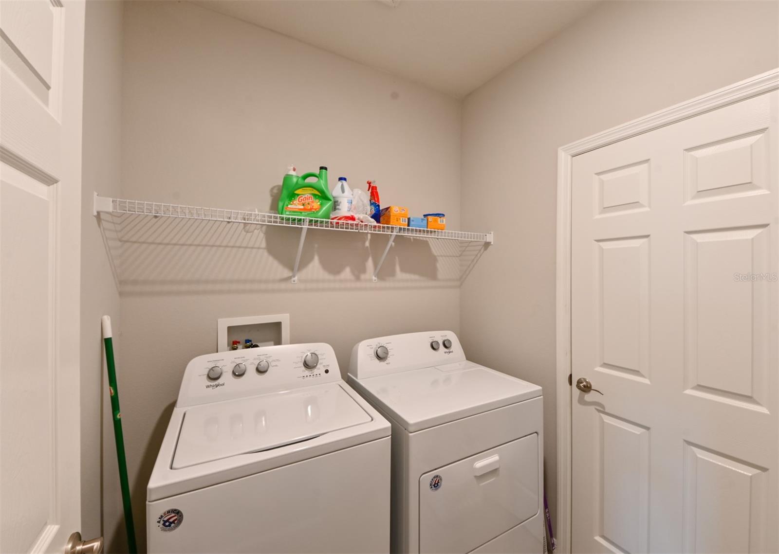 Image 17 of 25 For 2876 Grand Kemerton Place