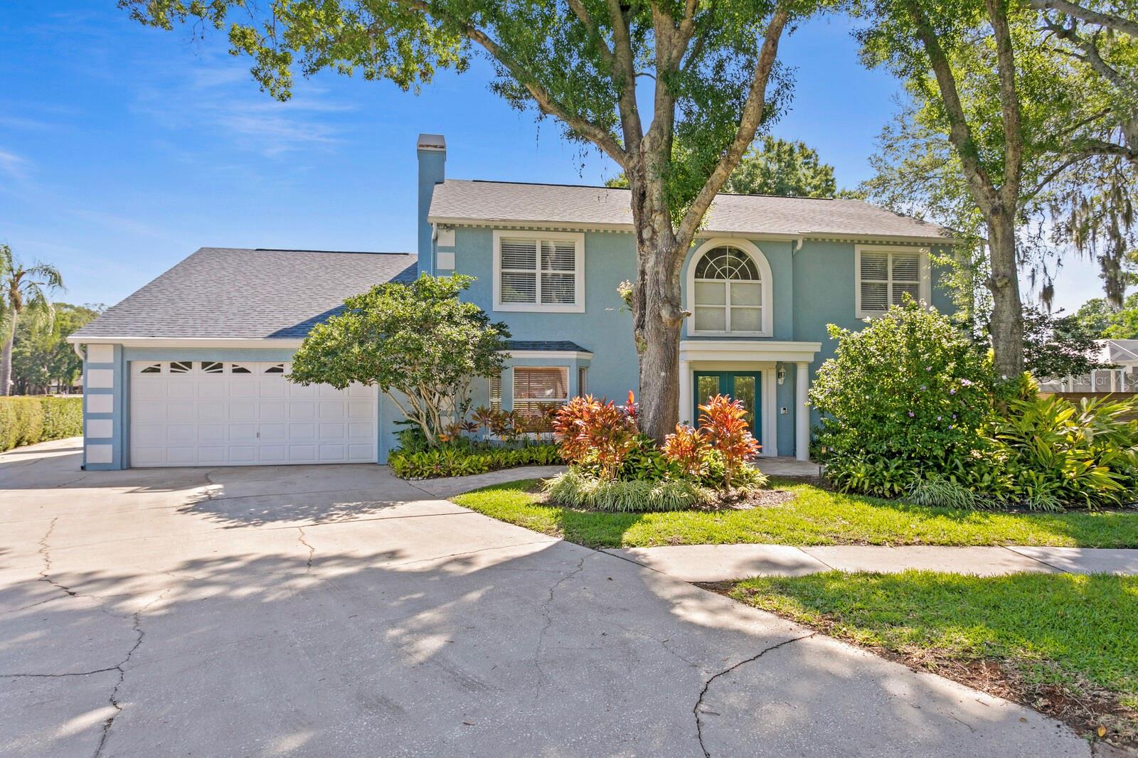 Details for 13548 Lake Magdalene Drive, TAMPA, FL 33613