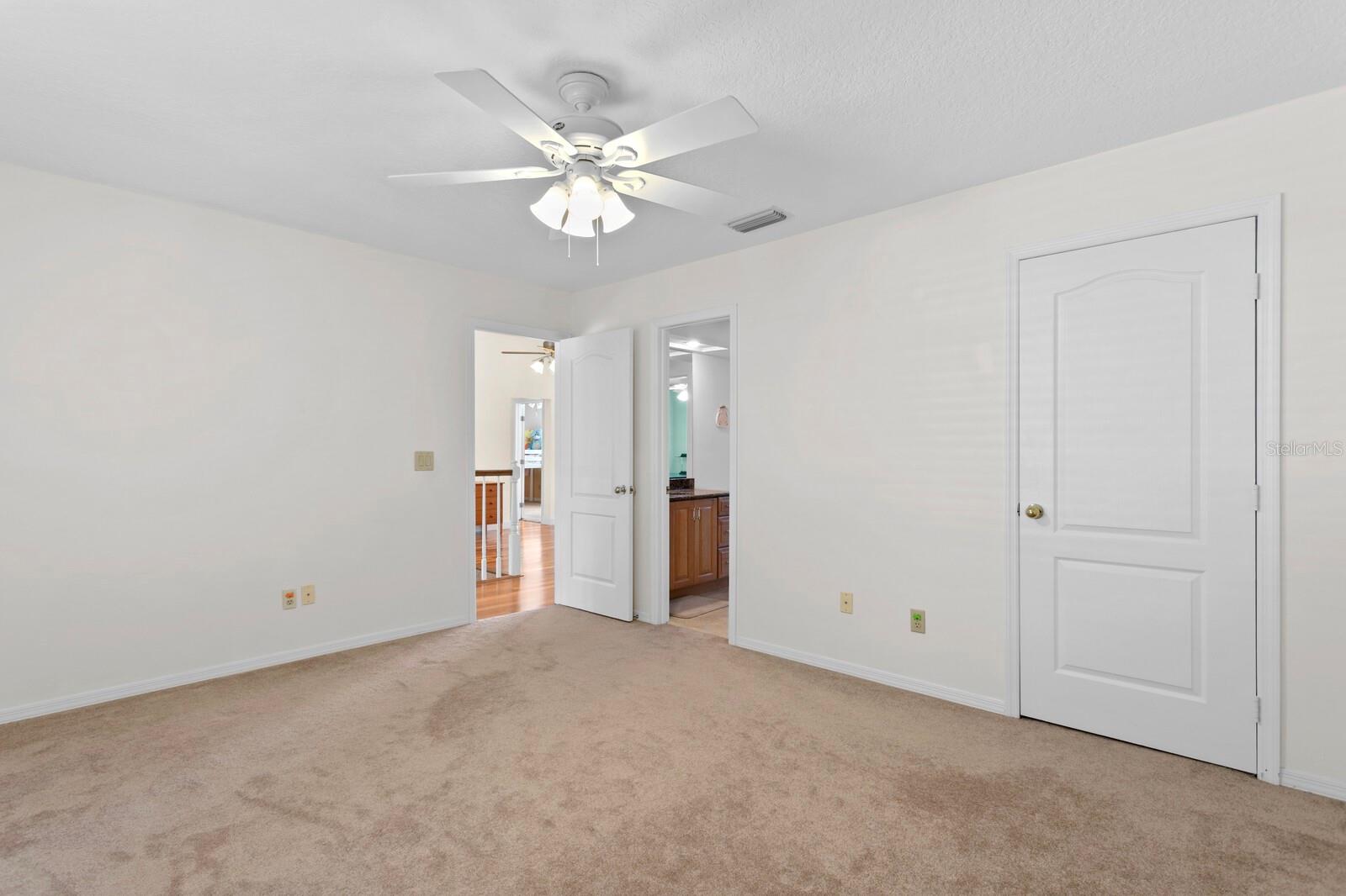 Image 48 of 78 For 13548 Lake Magdalene Drive