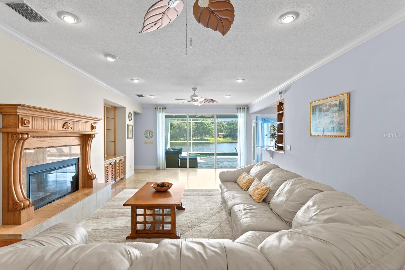 Image 7 of 78 For 13548 Lake Magdalene Drive