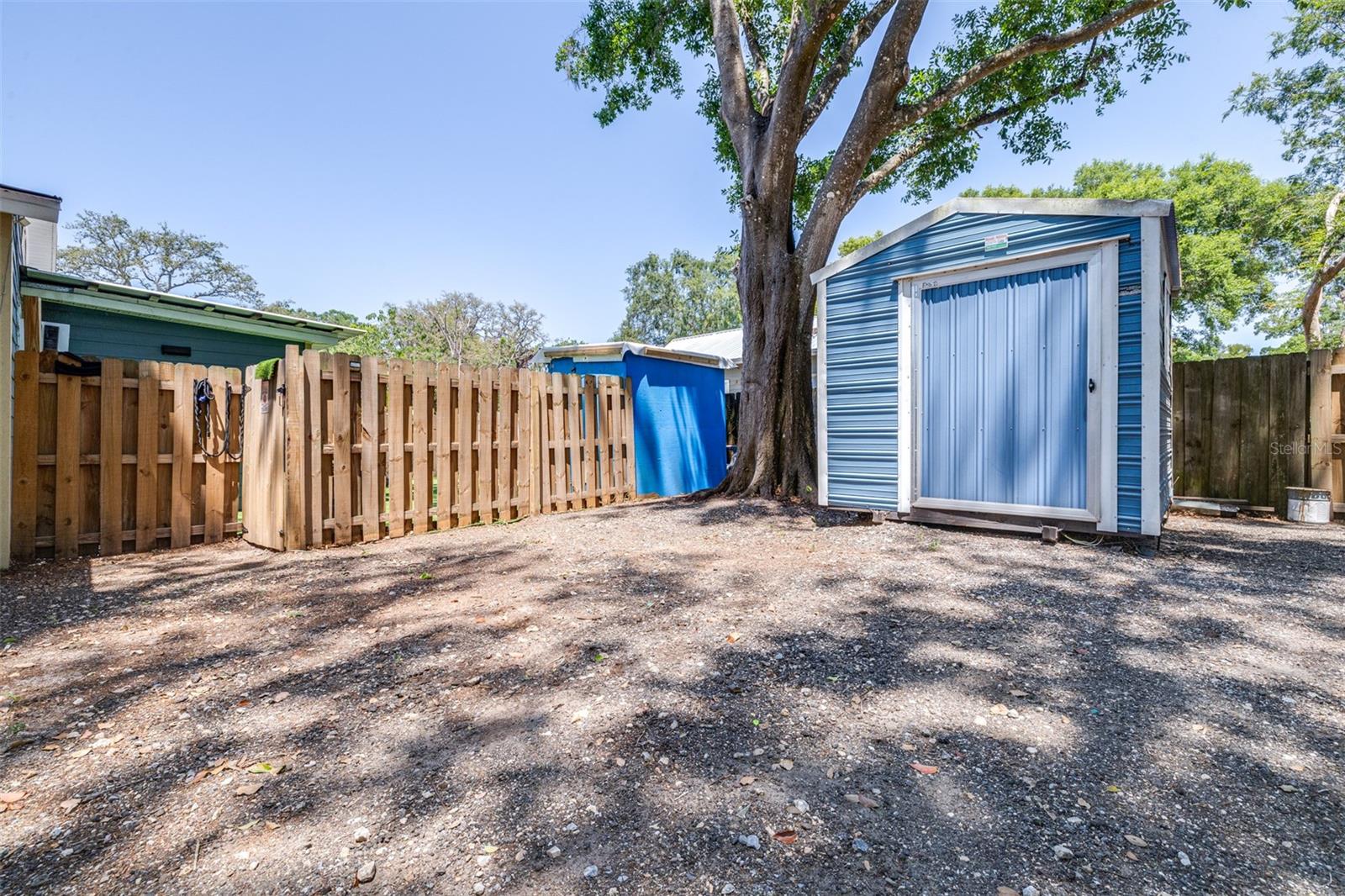 Listing photo id 28 for 5304 Cherry Ave