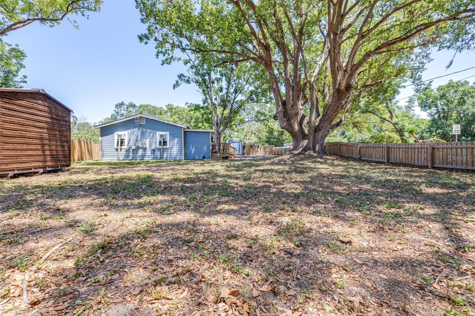 Listing photo id 31 for 5304 Cherry Ave