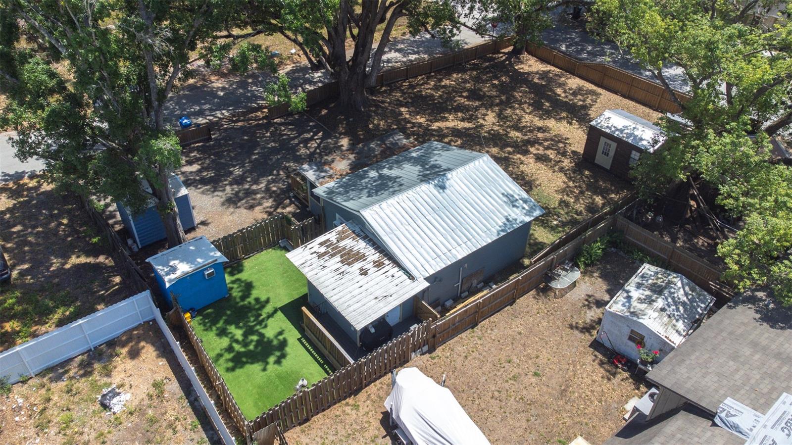Listing photo id 33 for 5304 Cherry Ave