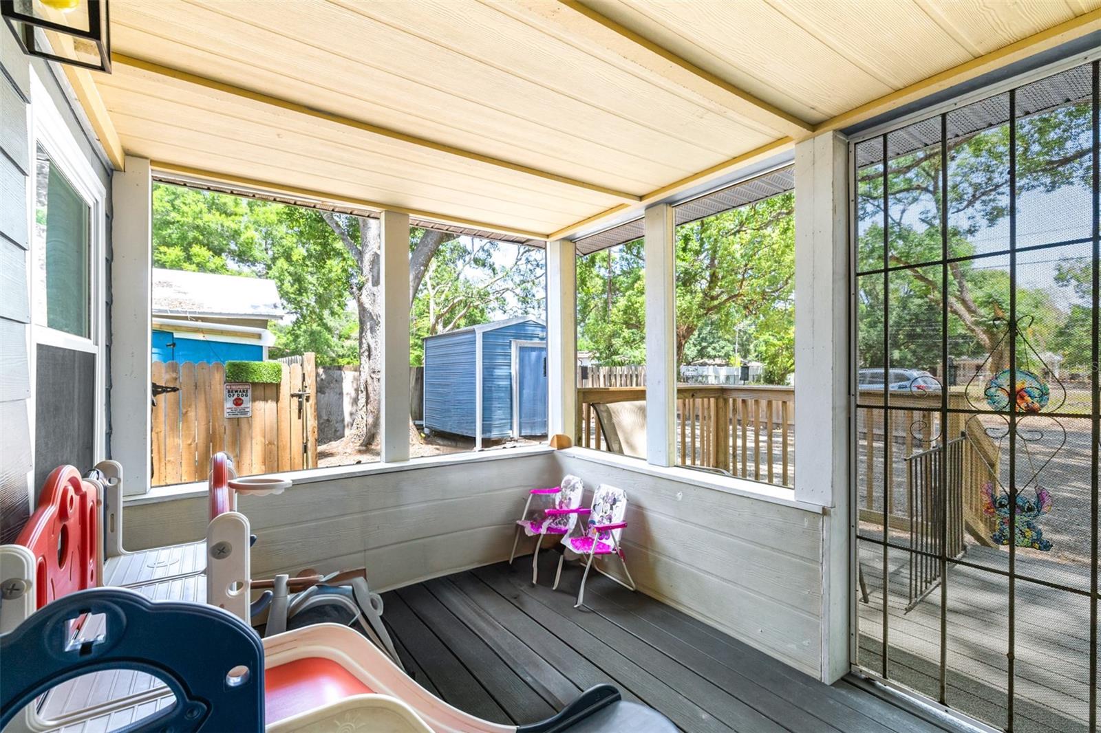 Listing photo id 2 for 5304 Cherry Ave