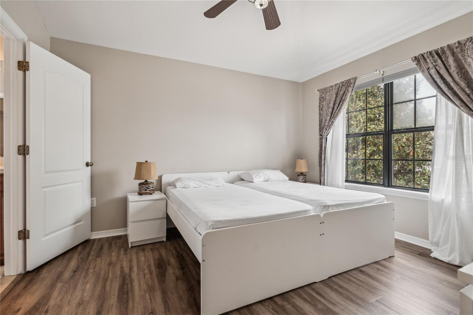 Image 16 of 24 For 5534 Kinglethill Drive