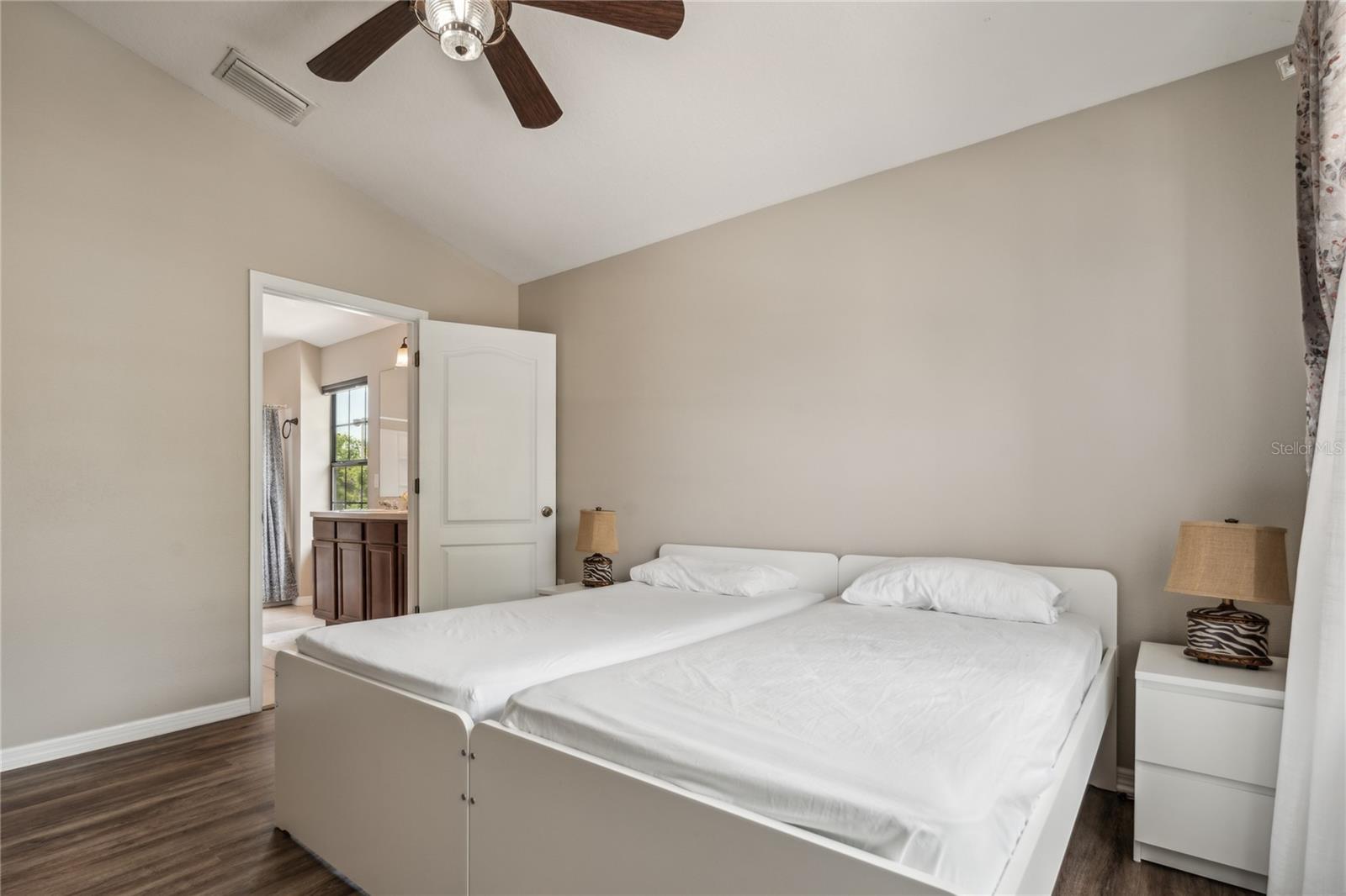 Image 18 of 24 For 5534 Kinglethill Drive