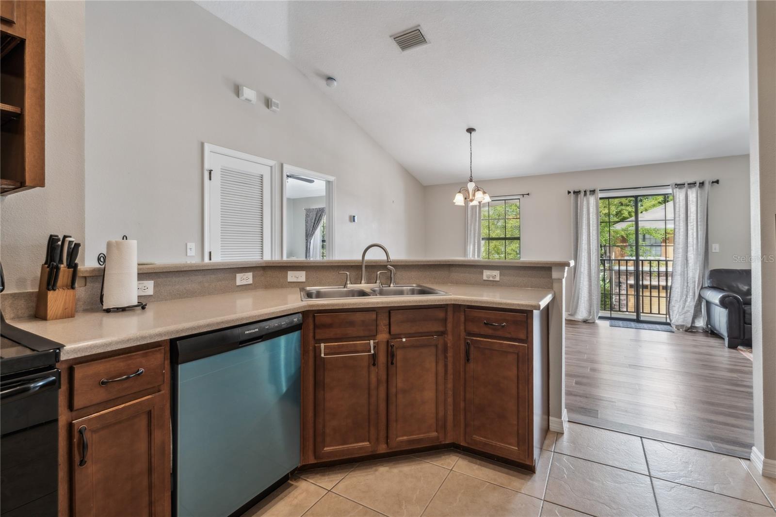 Image 9 of 24 For 5534 Kinglethill Drive