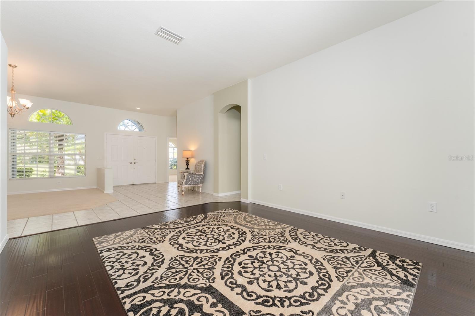 Image 11 of 82 For 6218 Bridgevista Drive