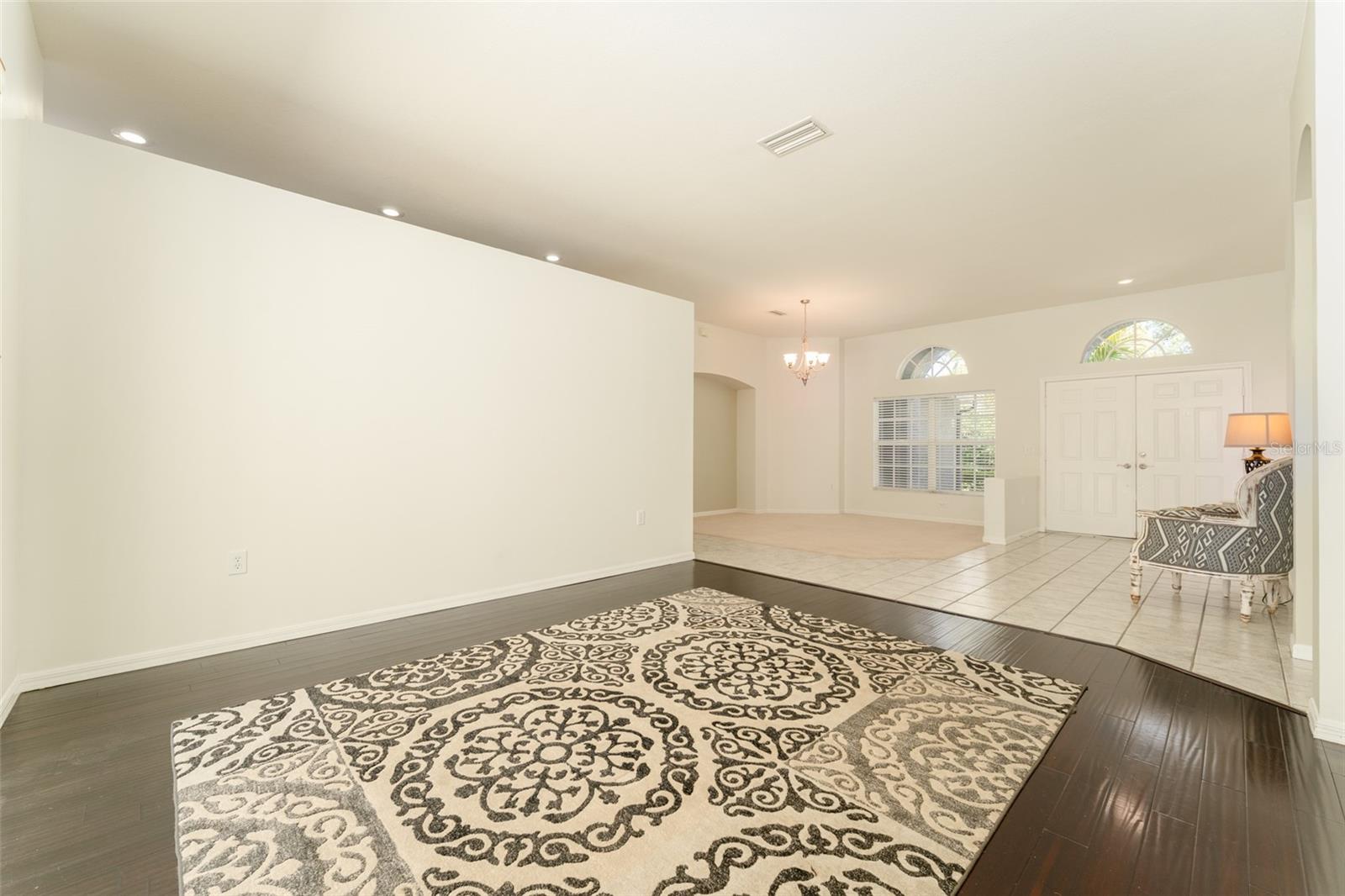 Image 12 of 82 For 6218 Bridgevista Drive